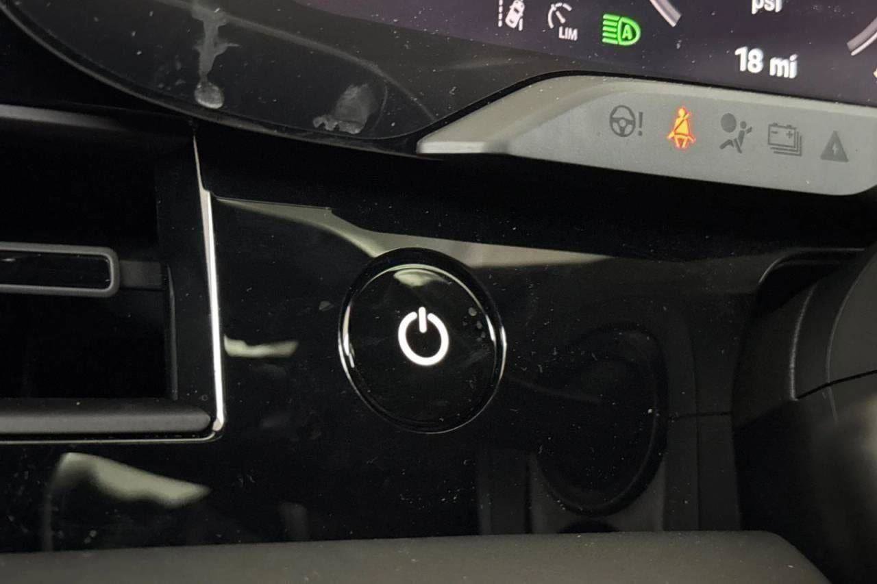 New 2025 Porsche Taycan GTS image 61