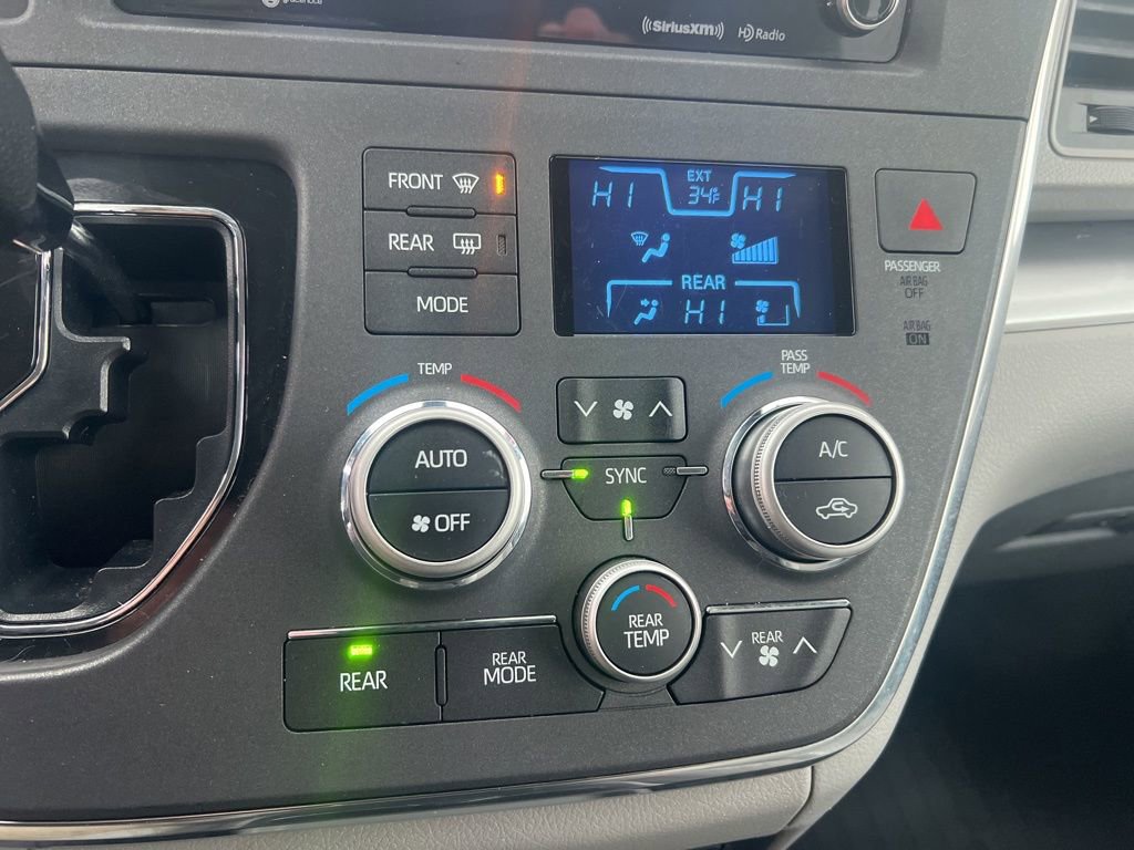 Used 2019 Toyota Sienna LE image 49