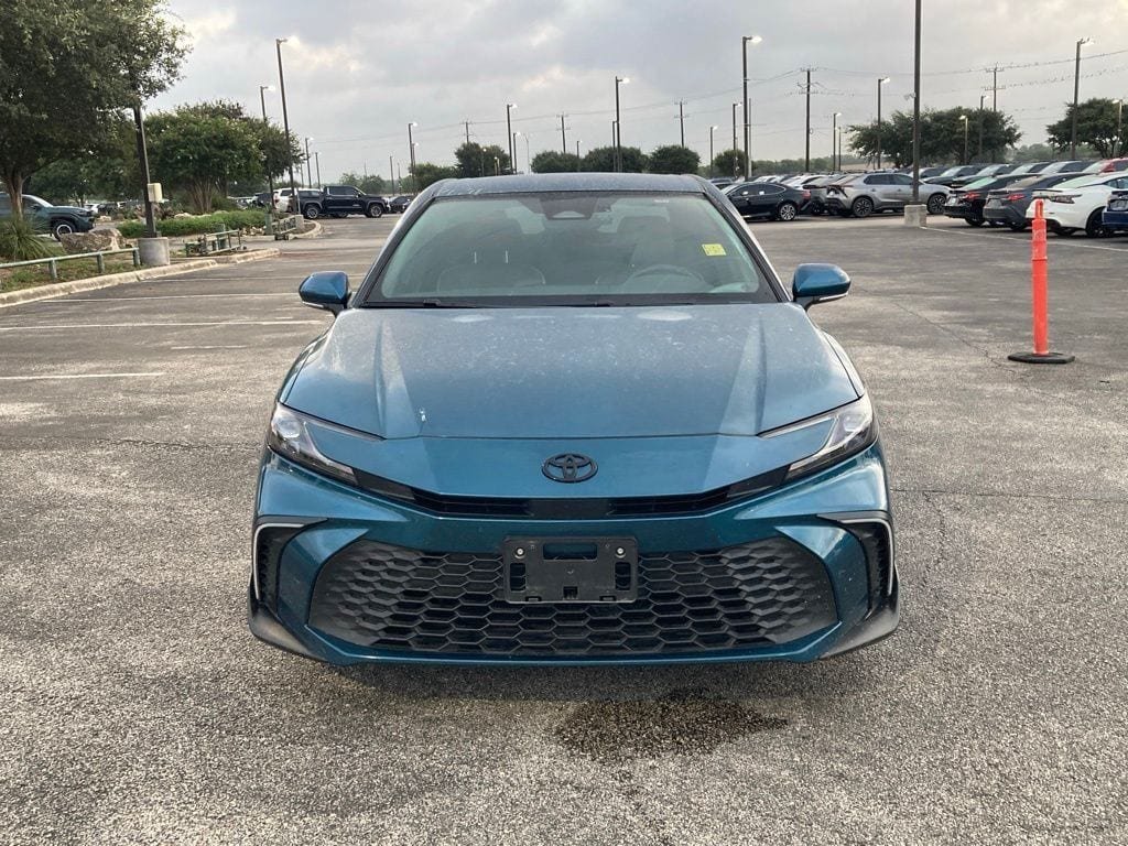 Certified 2025 Toyota Camry SE w/ Convenience Package FWD image 2