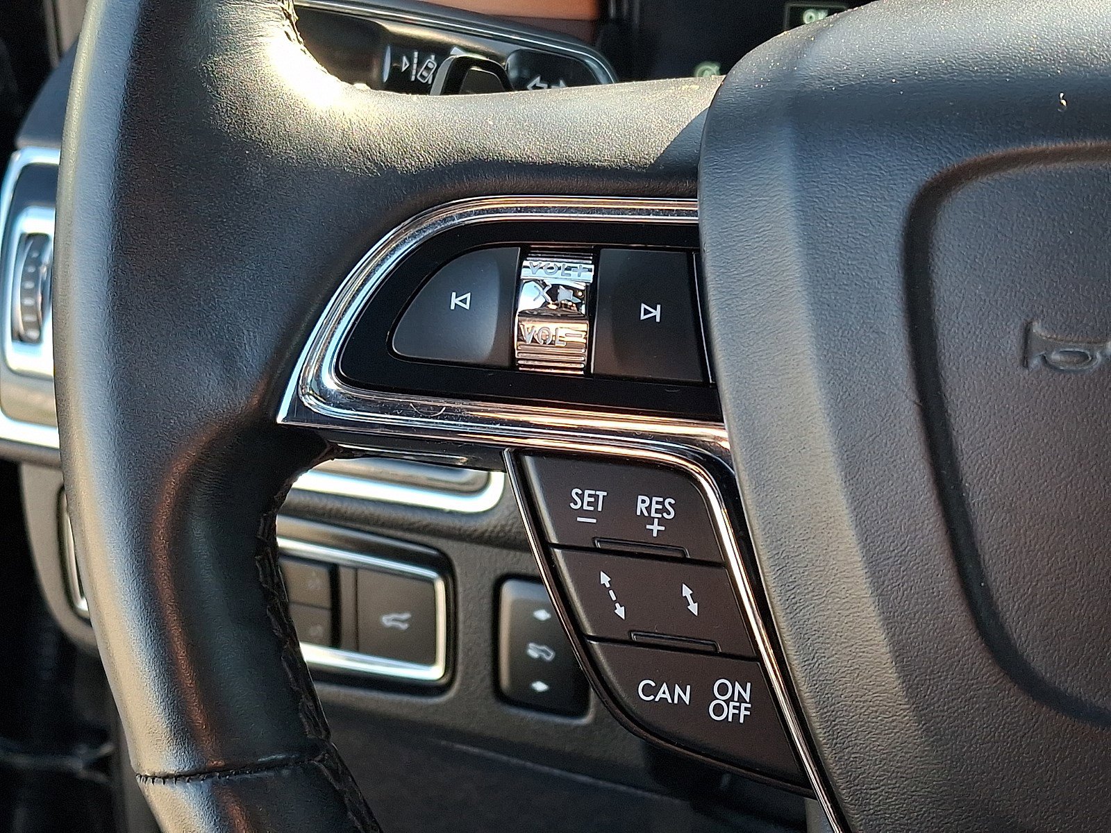 Certified 2020 Lincoln Navigator Reserve w/ Luxury Package image 20