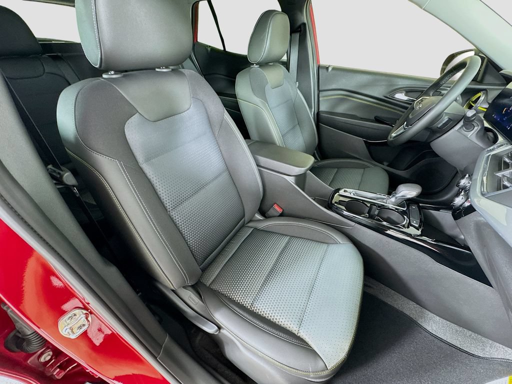 New 2026 Chevrolet Trax LT w/ Midnight Edition FWD image 27