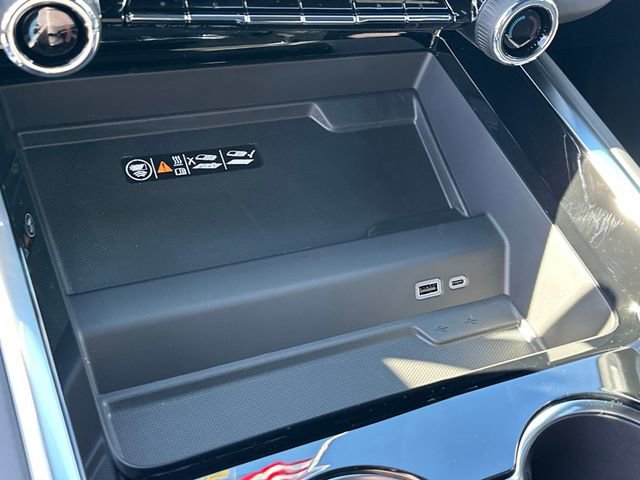 New 2026 Chevrolet Suburban LT w/ Comfort Package image 22