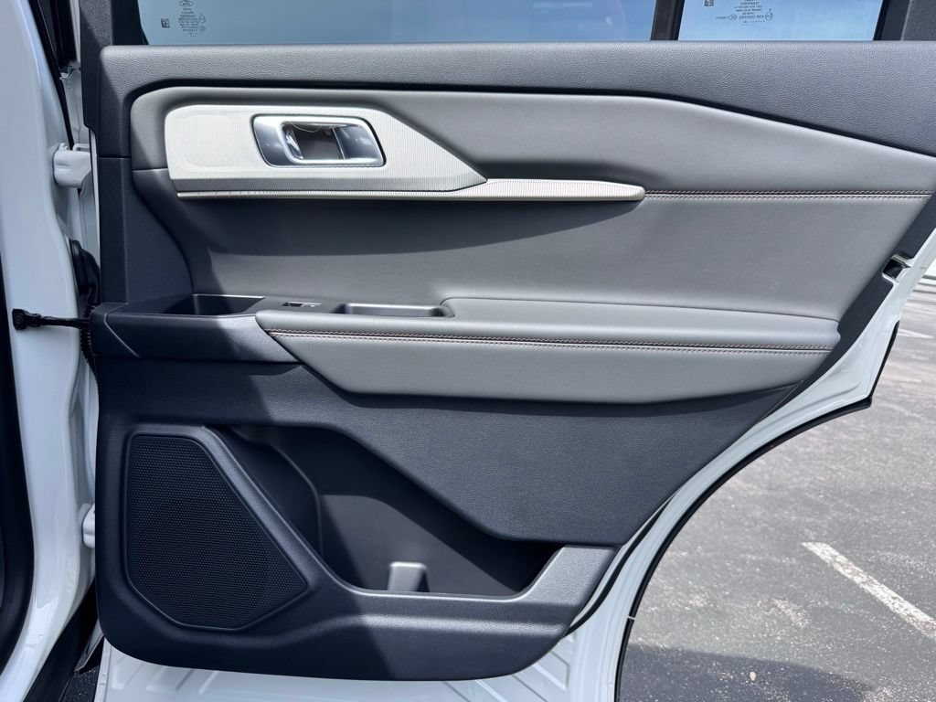 New 2026 Ford Explorer Active AWD/4WD image 24