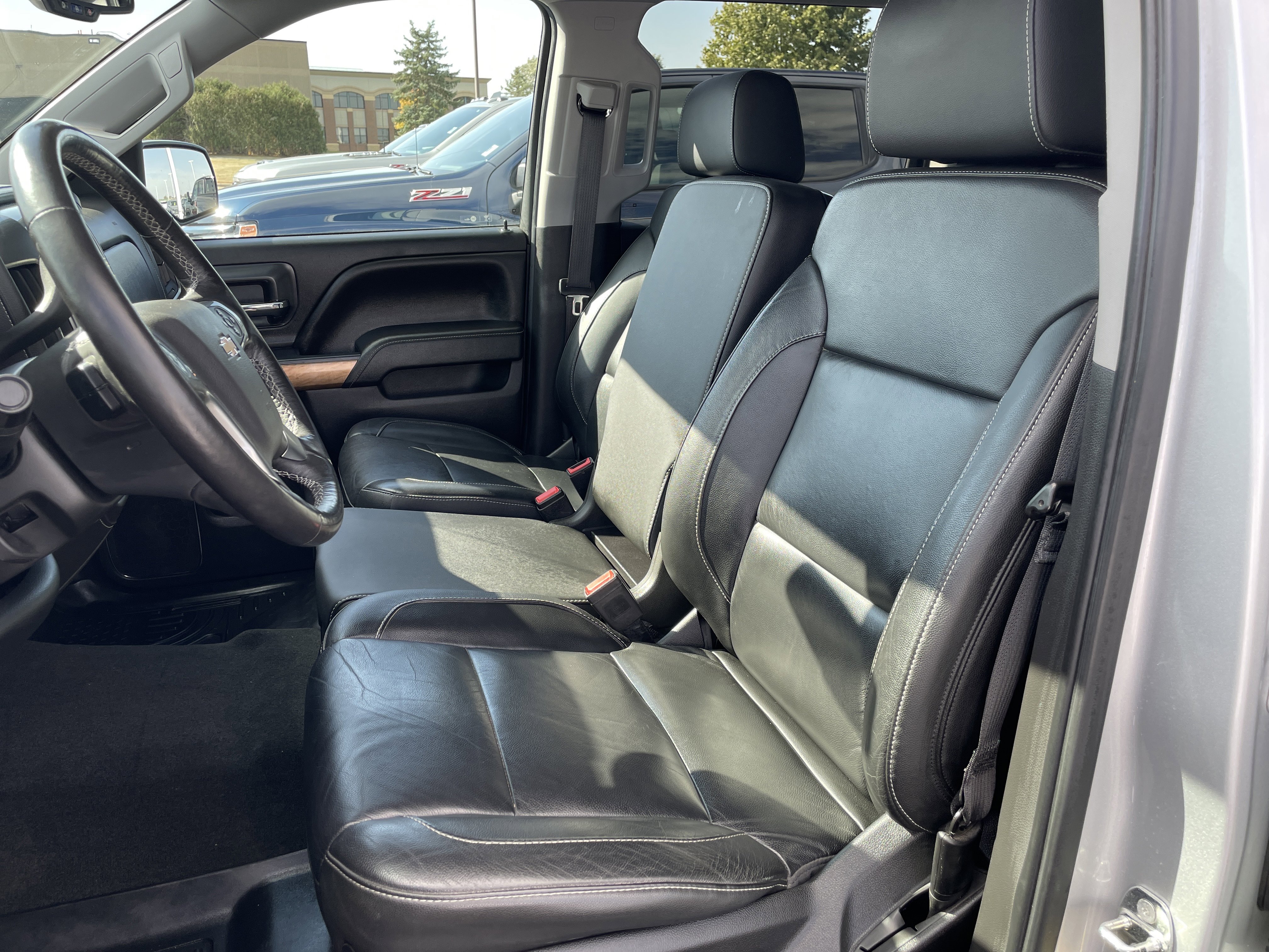 Used 2018 Chevrolet Silverado 1500 LTZ w/ Sport Package image 31