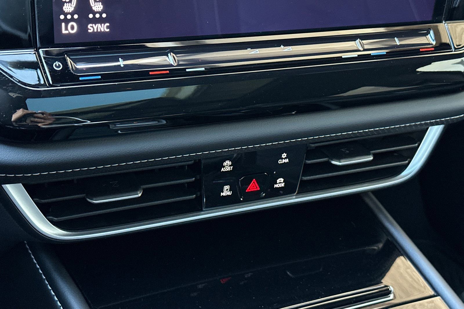 New 2026 Volkswagen Atlas Cross Sport SE FWD image 18