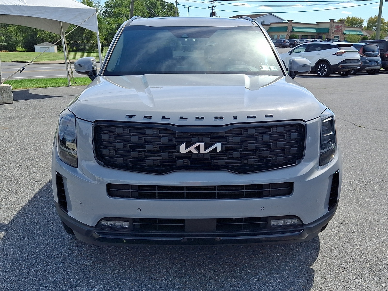 Certified 2022 Kia Telluride SX w/ SX Prestige Package AWD/4WD image 2