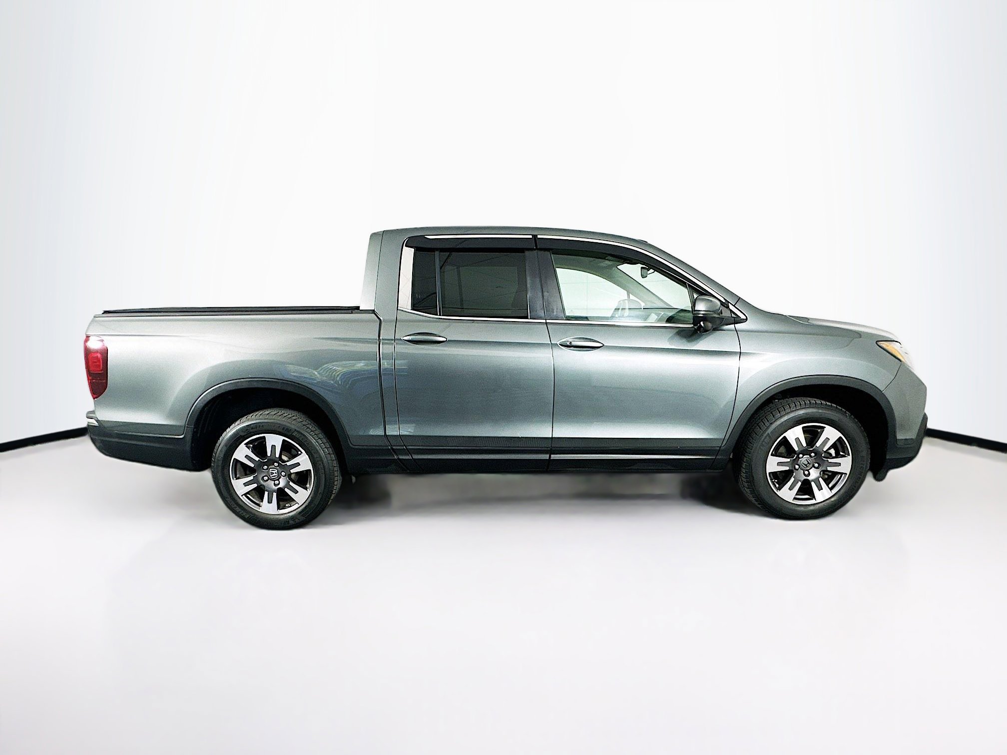 Used 2017 Honda Ridgeline RTL-T image 10