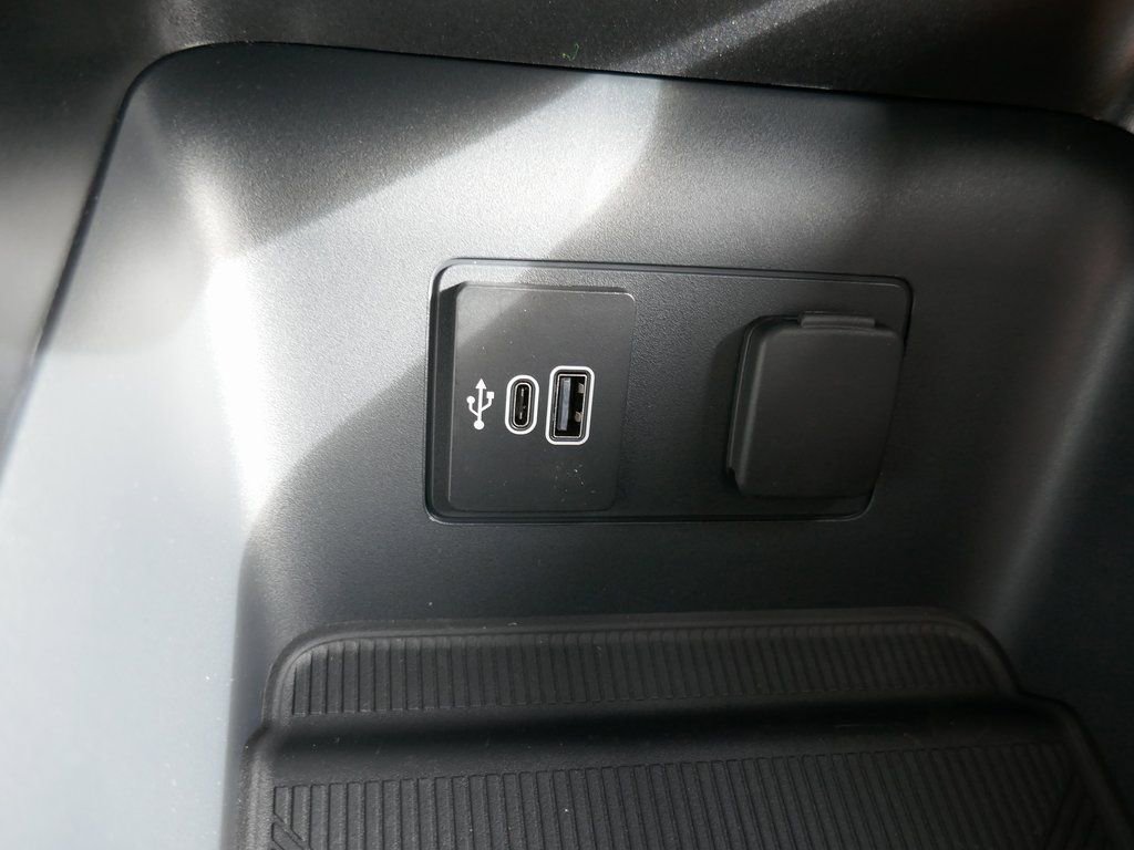 New 2026 Ford Explorer Active image 19