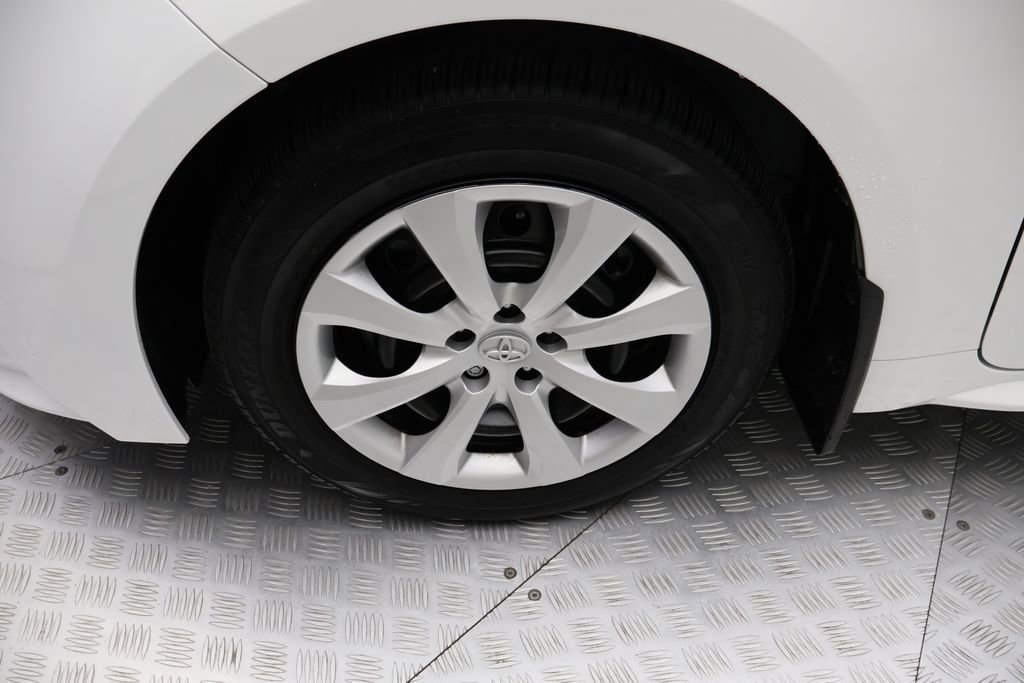 Certified 2025 Toyota Corolla LE image 4