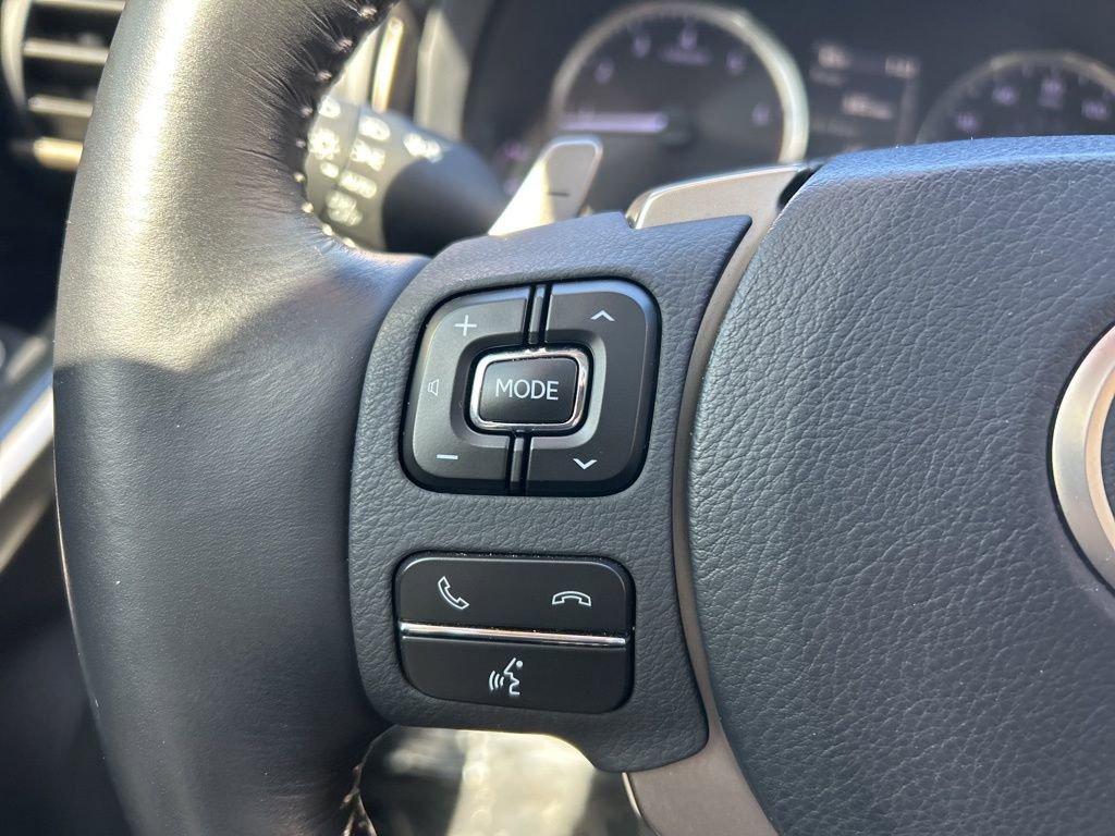 Used 2019 Lexus IS 300 RWD image 18