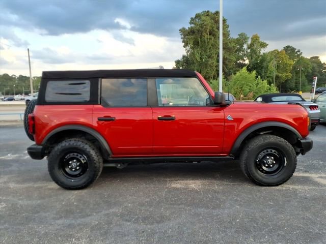 Used 2023 Ford Bronco Black Diamond image 9