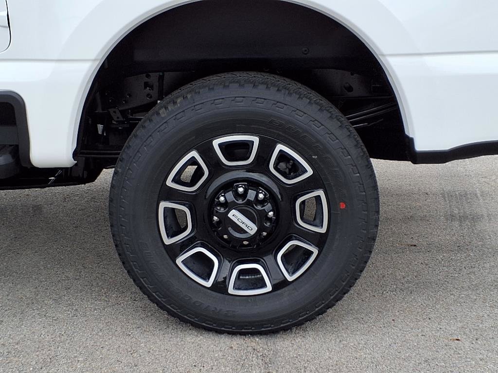 New 2025 Ford F250 Platinum w/ FX4 Off-Road Package image 12
