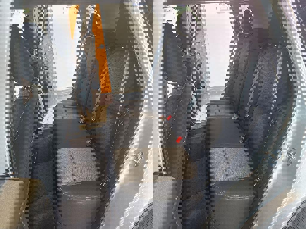 Used 2024 Nissan Rogue SV image 30