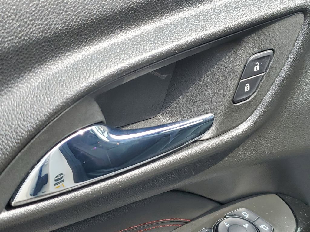 Certified 2024 Chevrolet Trax RS w/ Driver Confidence Package image 26