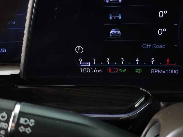 Certified 2024 Cadillac Escalade Sport w/ LPO, ONYX Package image 28