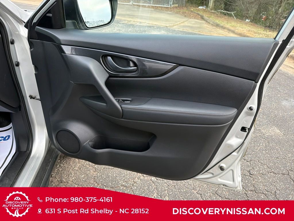 Certified 2020 Nissan Rogue S image 39