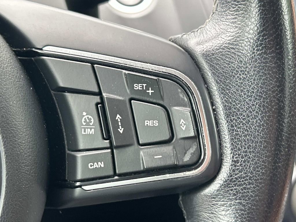 Used 2019 Jaguar E-PACE S image 30