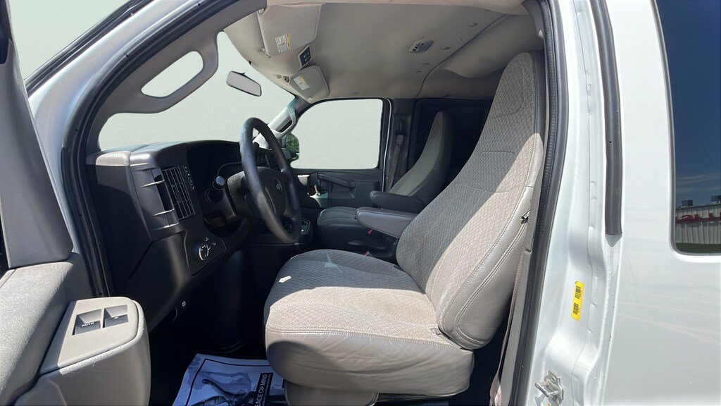 Used 2017 Chevrolet Express 3500 LT w/ LT Preferred Equipment Group RWD image 13
