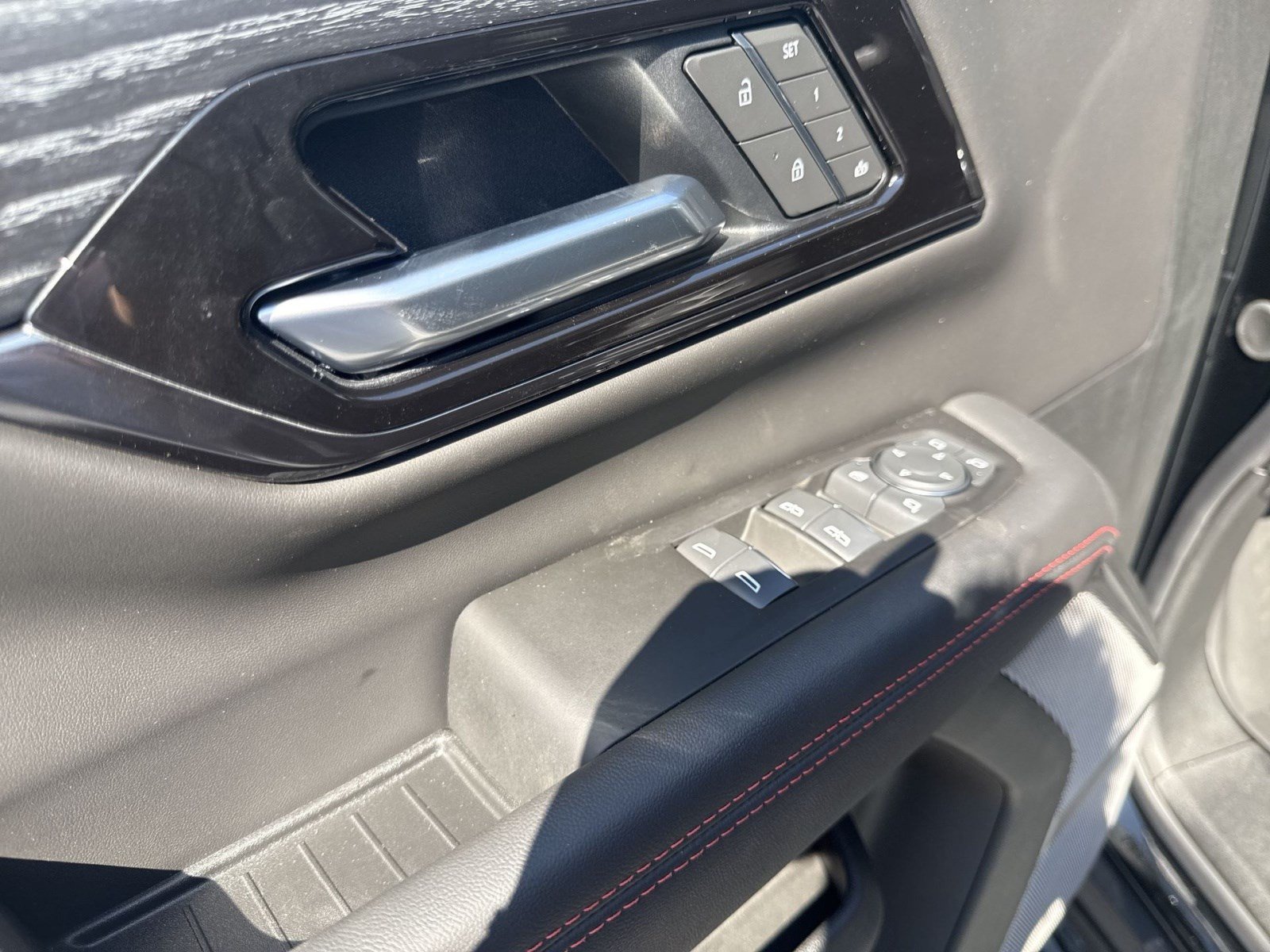 New 2026 GMC Yukon AT4 Ultimate w/ LPO, Floor Liner Package AWD/4WD image 13