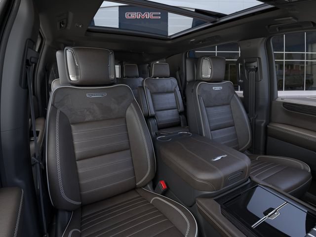New 2026 GMC Yukon Denali Ultimate w/ LPO, Illumination Package AWD/4WD image 16