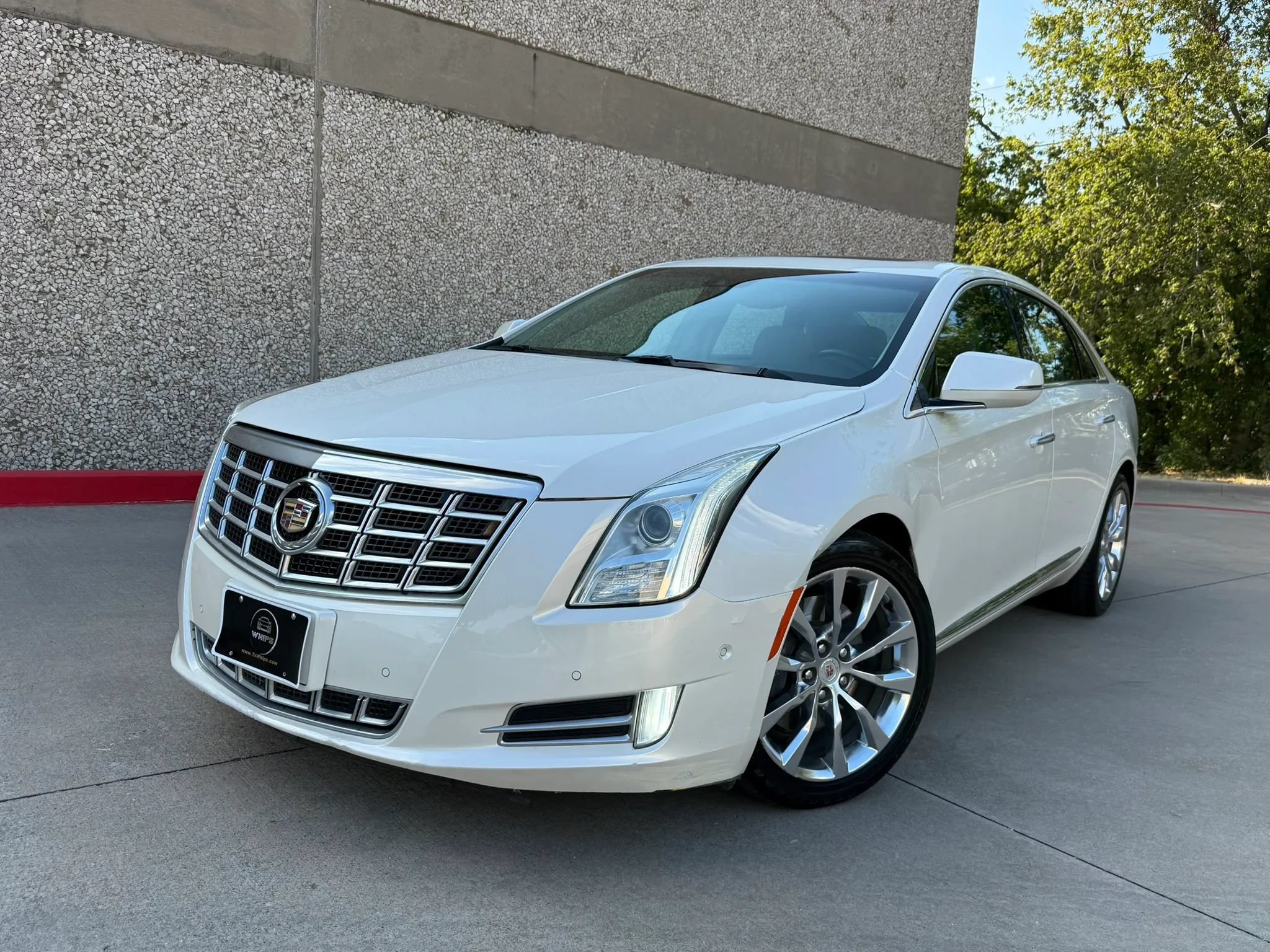 Used 2015 Cadillac XTS Luxury w/ Driver Awareness Package FWD image 15