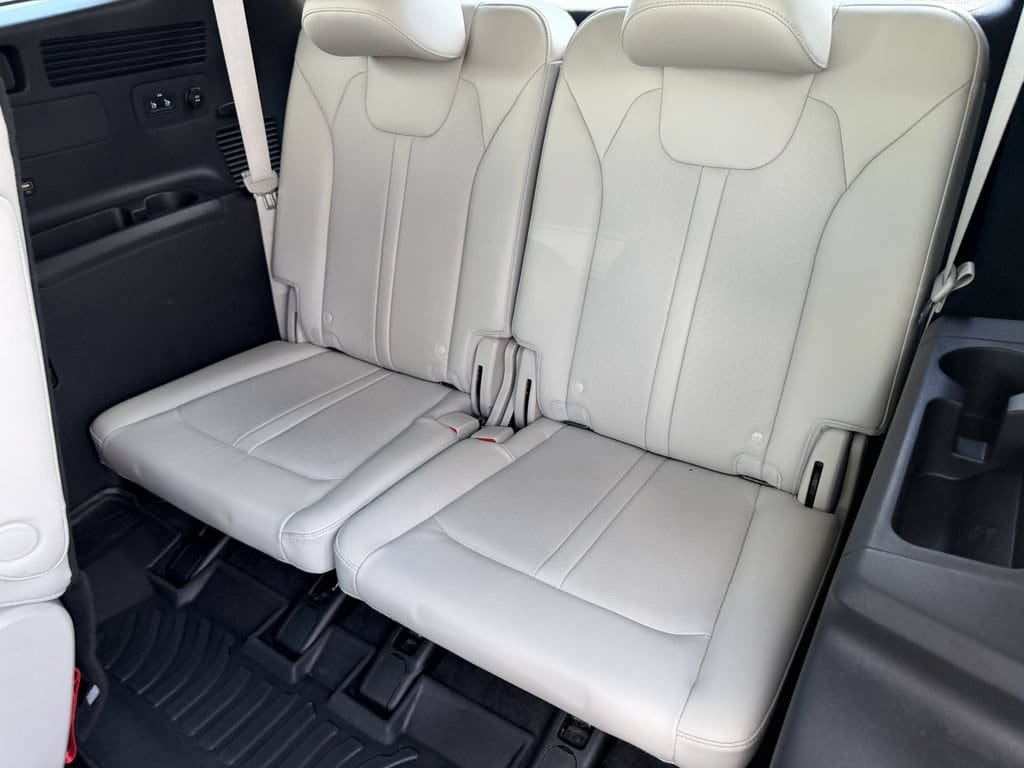 Certified 2023 Kia Sorento SX FWD image 21