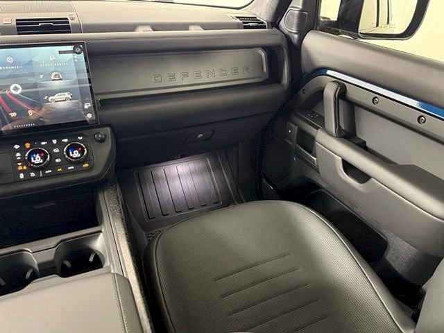 New 2026 Land Rover Defender 110 OCTA AWD/4WD image 25