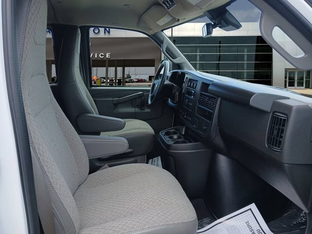 Used 2025 Chevrolet Express 3500 LT w/ LT Preferred Equipment Group RWD image 15
