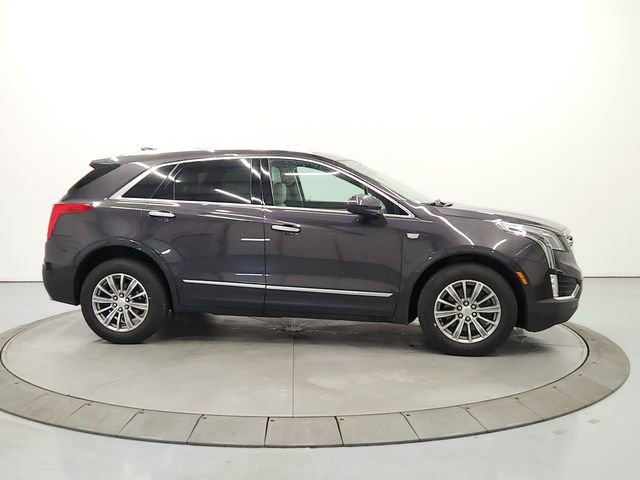 Used 2017 Cadillac XT5 Luxury w/ Driver Awareness Package AWD/4WD image 8