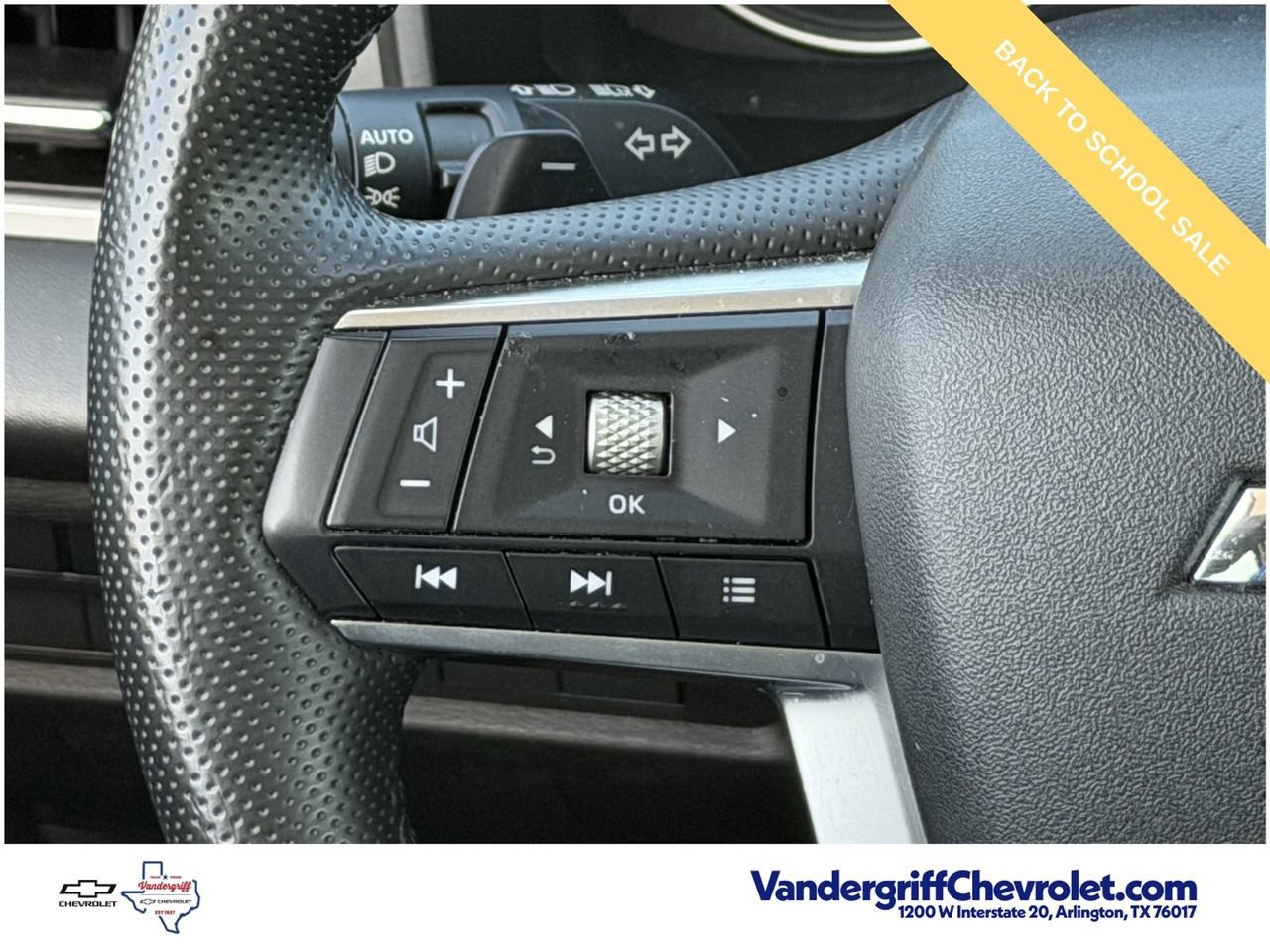 Used 2025 Mitsubishi Outlander SE FWD image 13