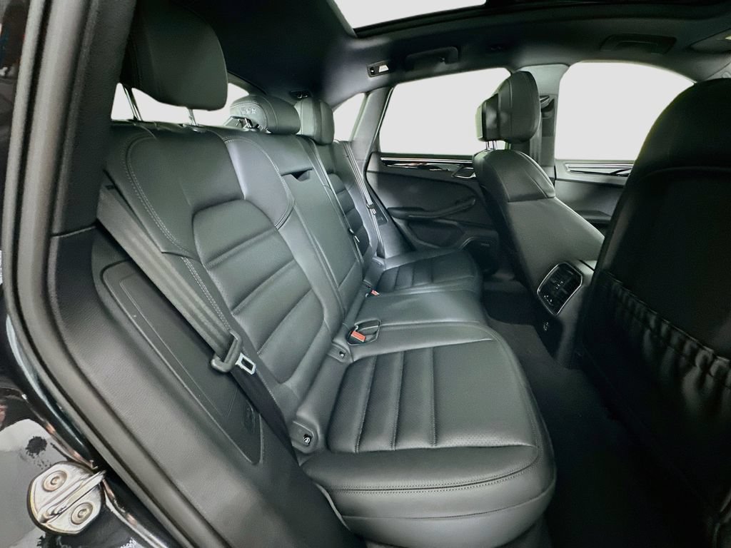 New 2026 Porsche Macan AWD/4WD image 29
