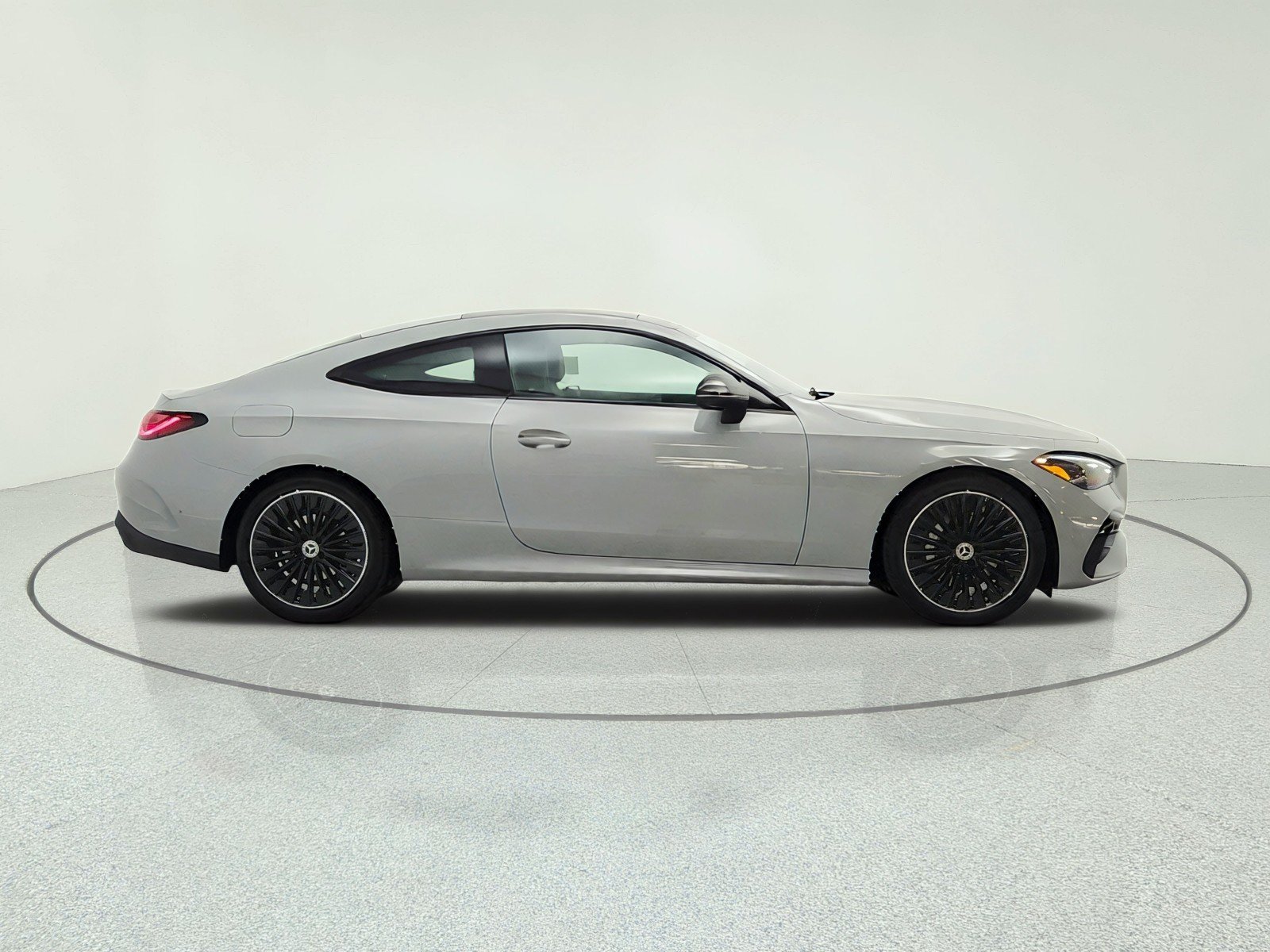 New 2027 Mercedes-Benz CLE 300 4MATIC Coupe image 4