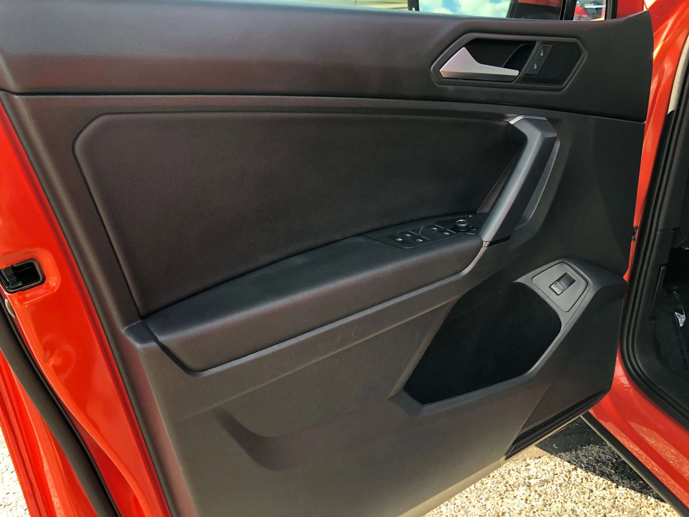 Used 2019 Volkswagen Tiguan SEL image 20