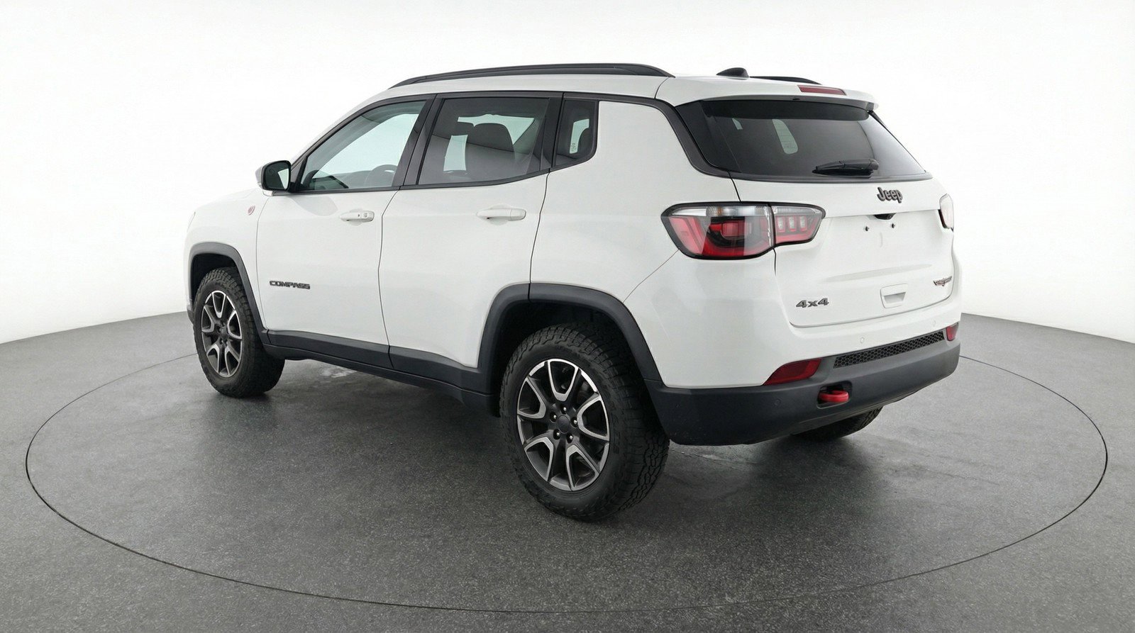 Used 2025 Jeep Compass Trailhawk image 6