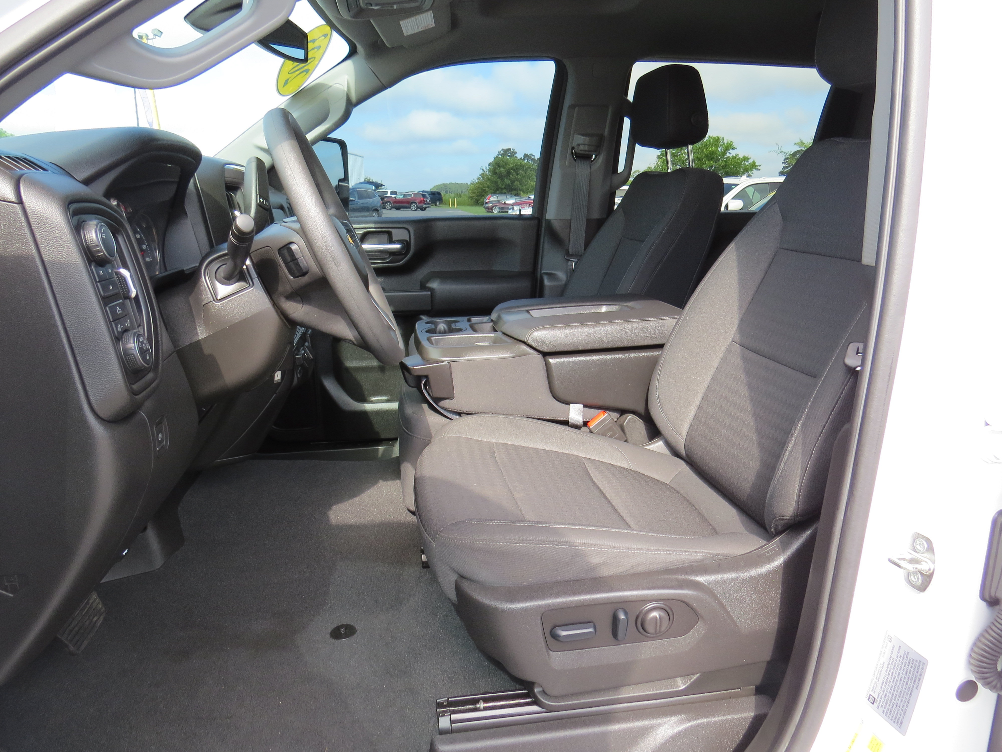 Used 2023 Chevrolet Silverado 2500 Custom w/ Custom Value Package AWD/4WD image 17