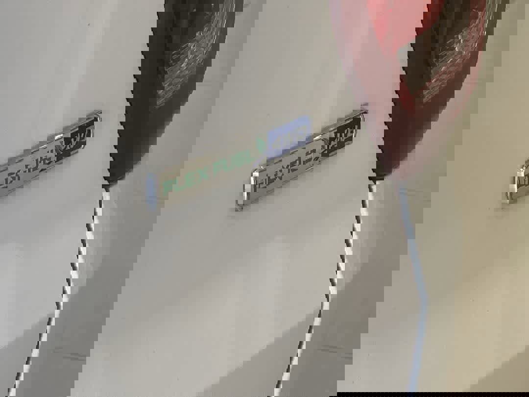 Used 2016 Ford Explorer XLT w/ Equipment Group 202A image 12