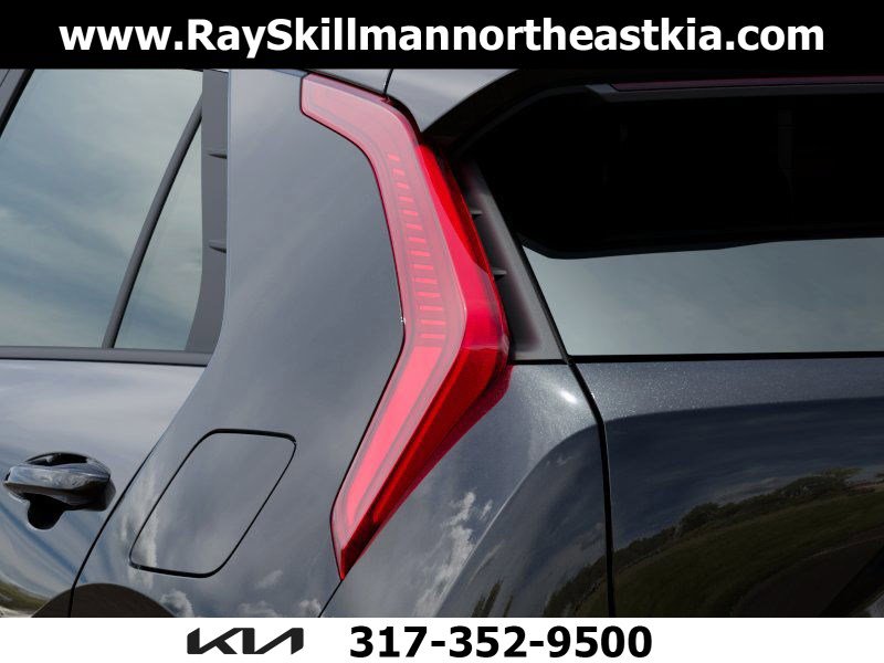 New 2025 Kia Niro EX Touring image 11