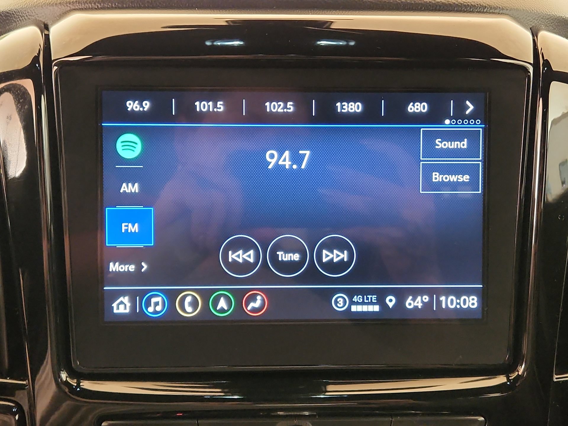Used 2022 Chevrolet Traverse Premier AWD/4WD image 12