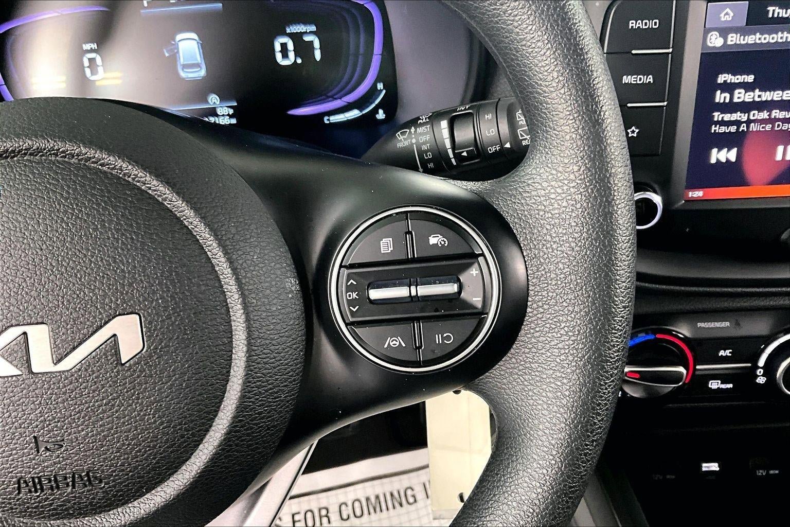 Used 2025 Kia Soul LX FWD image 12