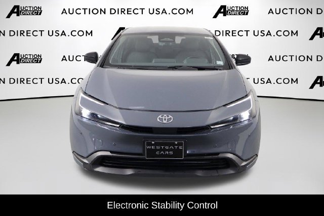 Used 2025 Toyota Prius LE FWD image 2