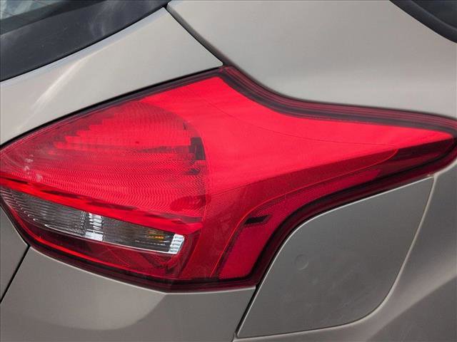 Used 2016 Ford Focus SE image 11