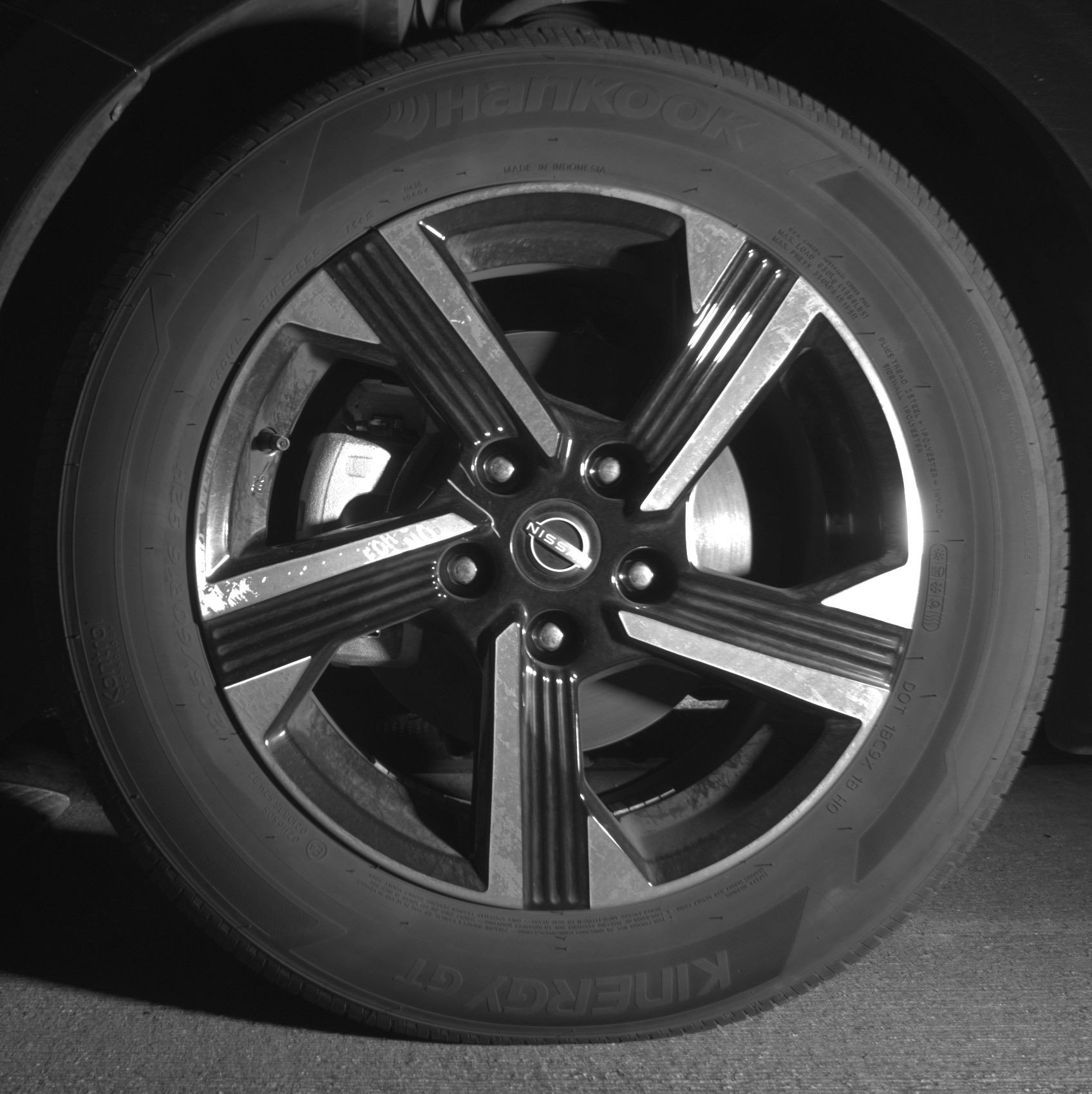 Used 2025 Nissan Sentra SV FWD image 12