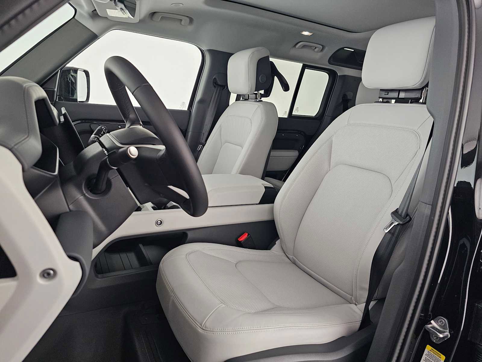 New 2026 Land Rover Defender 110 X-Dynamic SE image 21