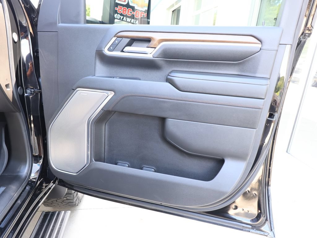 Certified 2024 Chevrolet Silverado 2500 High Country w/ High Country Premium Package AWD/4WD image 45