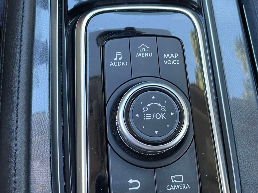 Used 2024 Nissan Armada SV RWD image 31