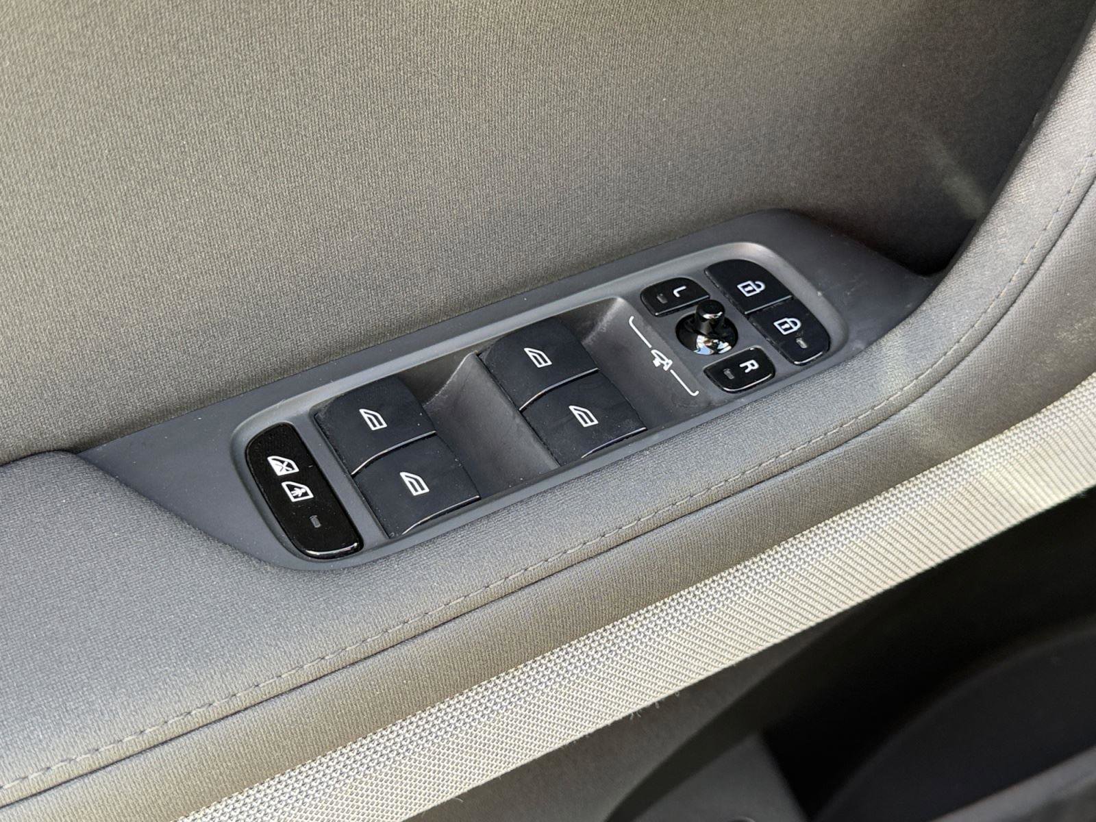 Used 2022 Polestar Polestar 2 w/ Plus Package image 38