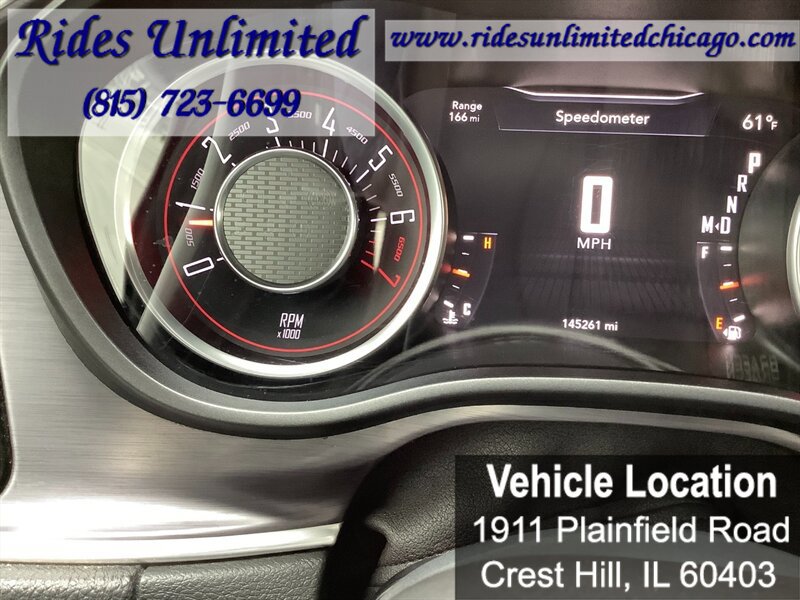 Used 2015 Dodge Challenger SXT w/ Super Sport Group (SS/T) RWD image 23