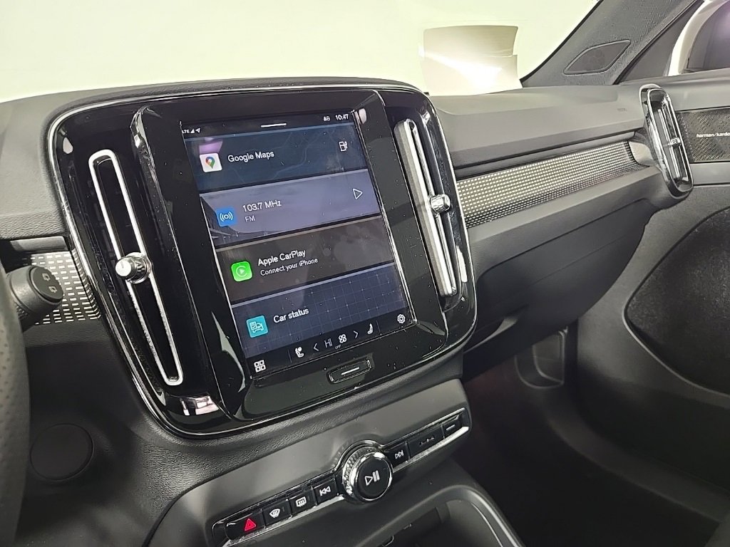 Used 2021 Volvo XC40 P8 Recharge w/ Advanced Package image 23