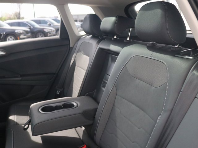 New 2025 Volkswagen Taos SE image 25