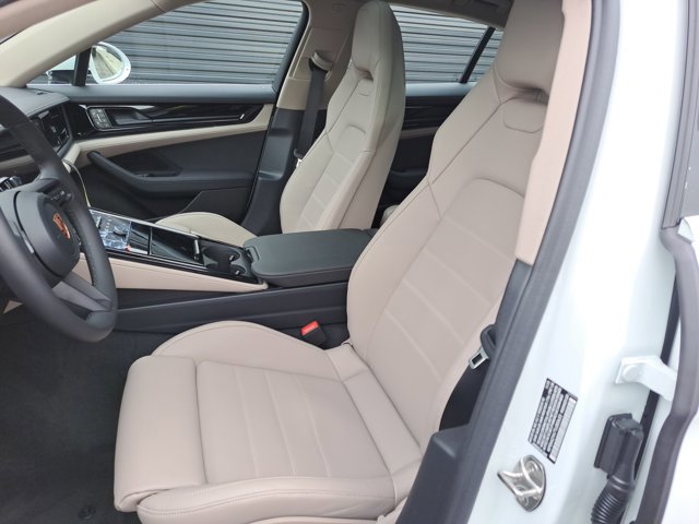 New 2026 Porsche Panamera 4 image 5